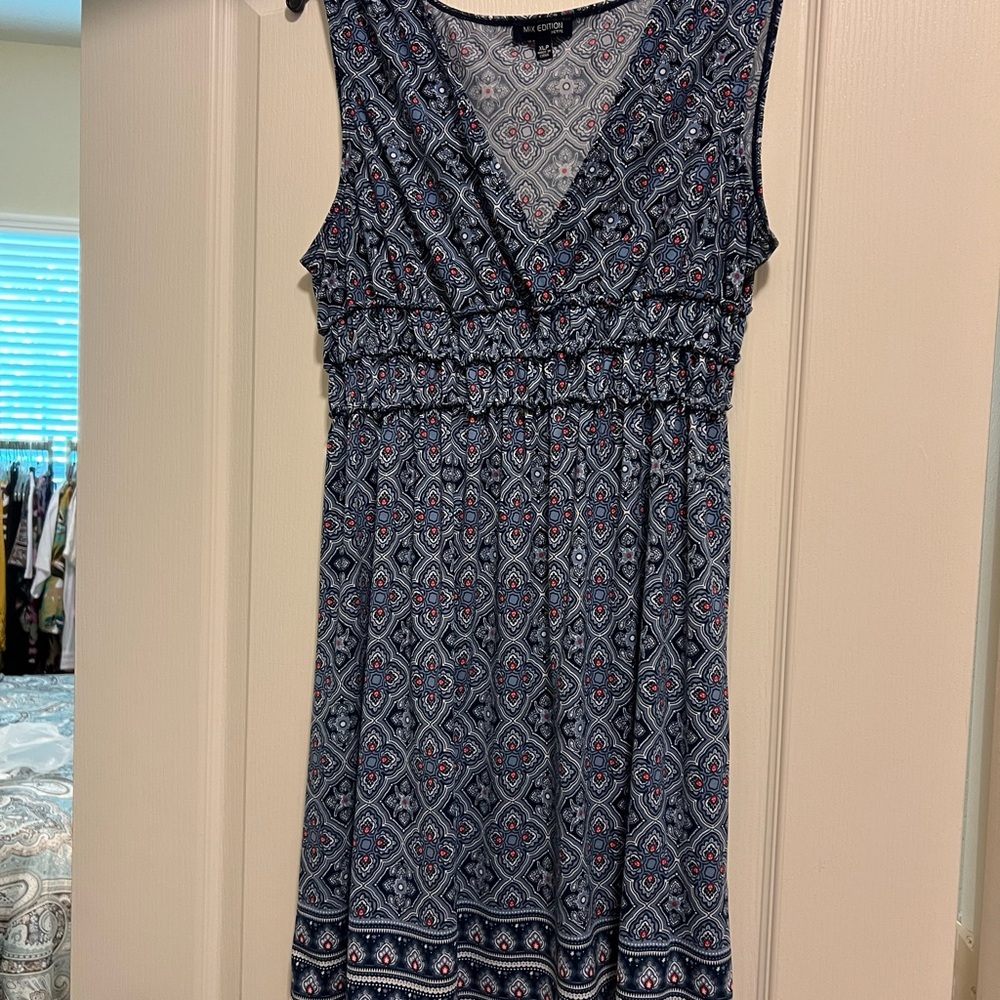 Max Edition Blue and White Midi Sundress with V-Neck